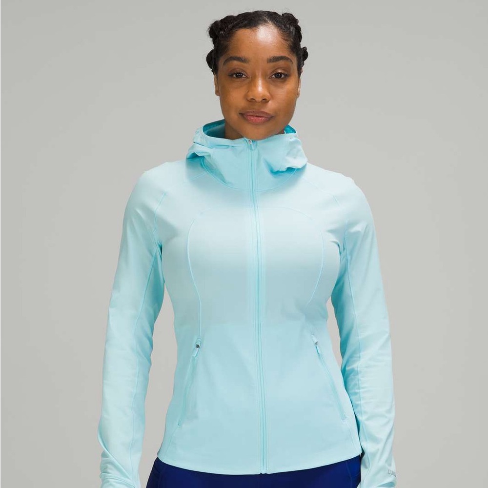 lululemon mist over windbreaker icing blue